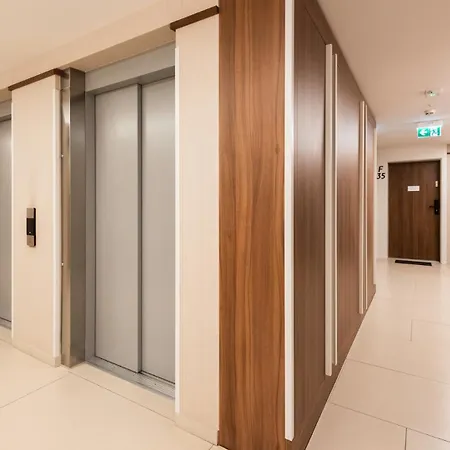 Center Jaglana 6e,f *